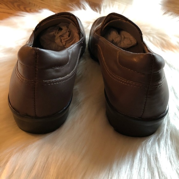 Women Naturalizer channing brown flats shoe 7m - Picture 5 of 7